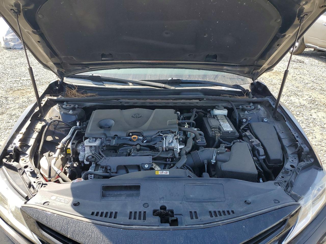 2020 Toyota Camry Se - zdjęcie 11