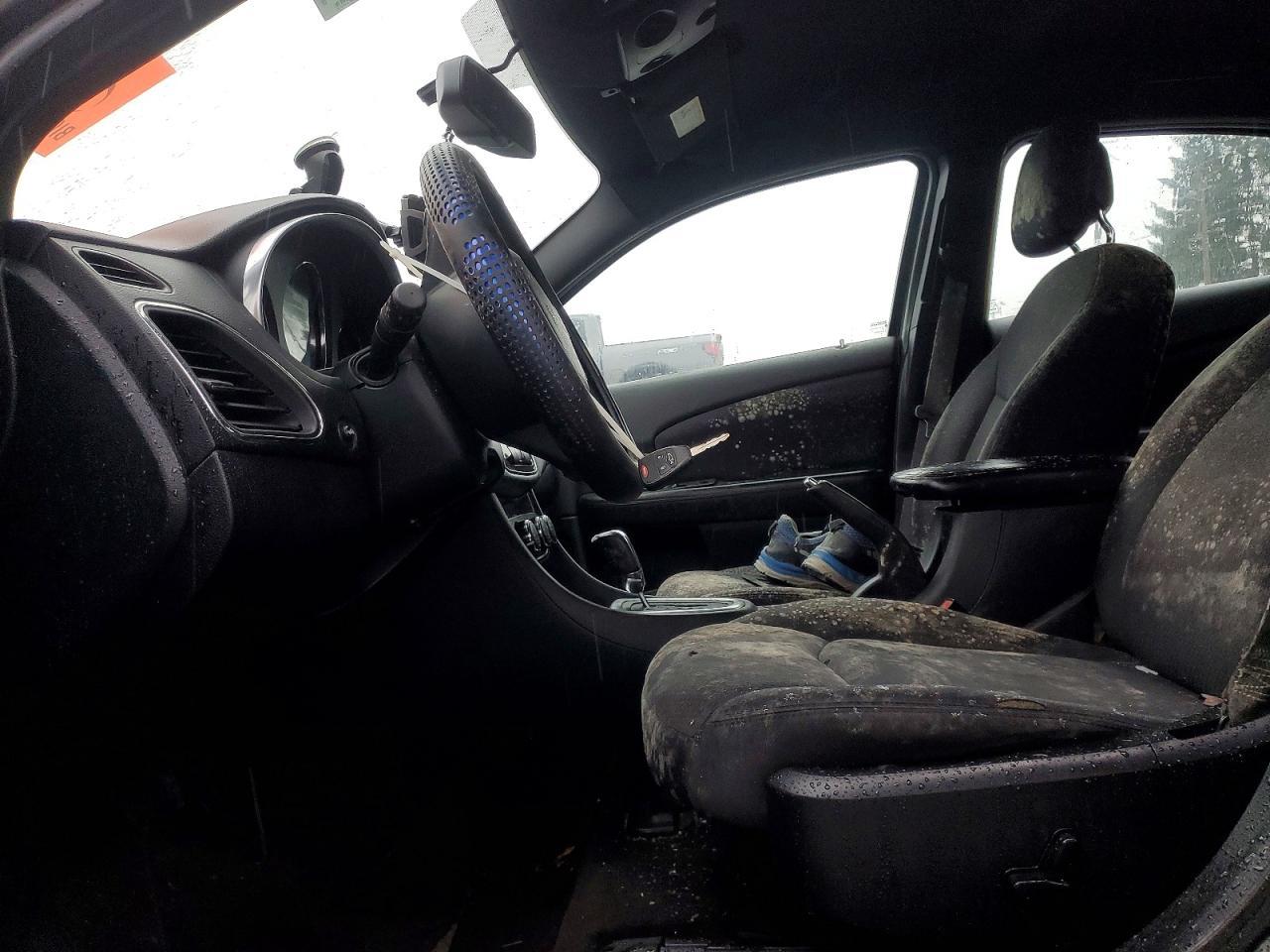 2013 Chrysler 200 Touring - zdjęcie 7