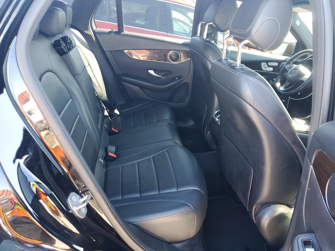 2019 Mercedes-Benz Glc 300 - zdjęcie 11