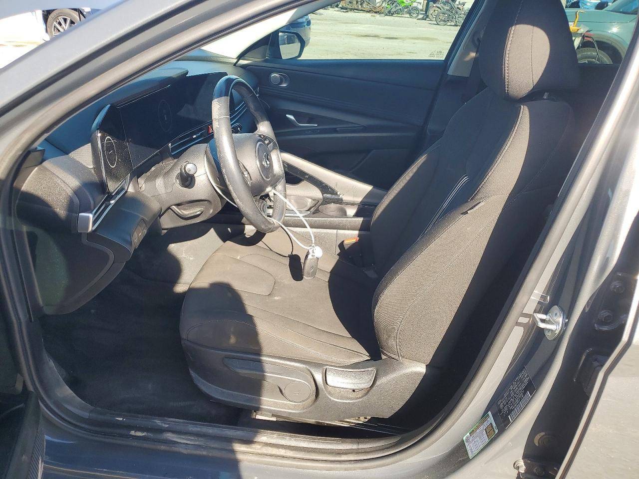 2023 Hyundai Elantra Sel - zdjęcie 7