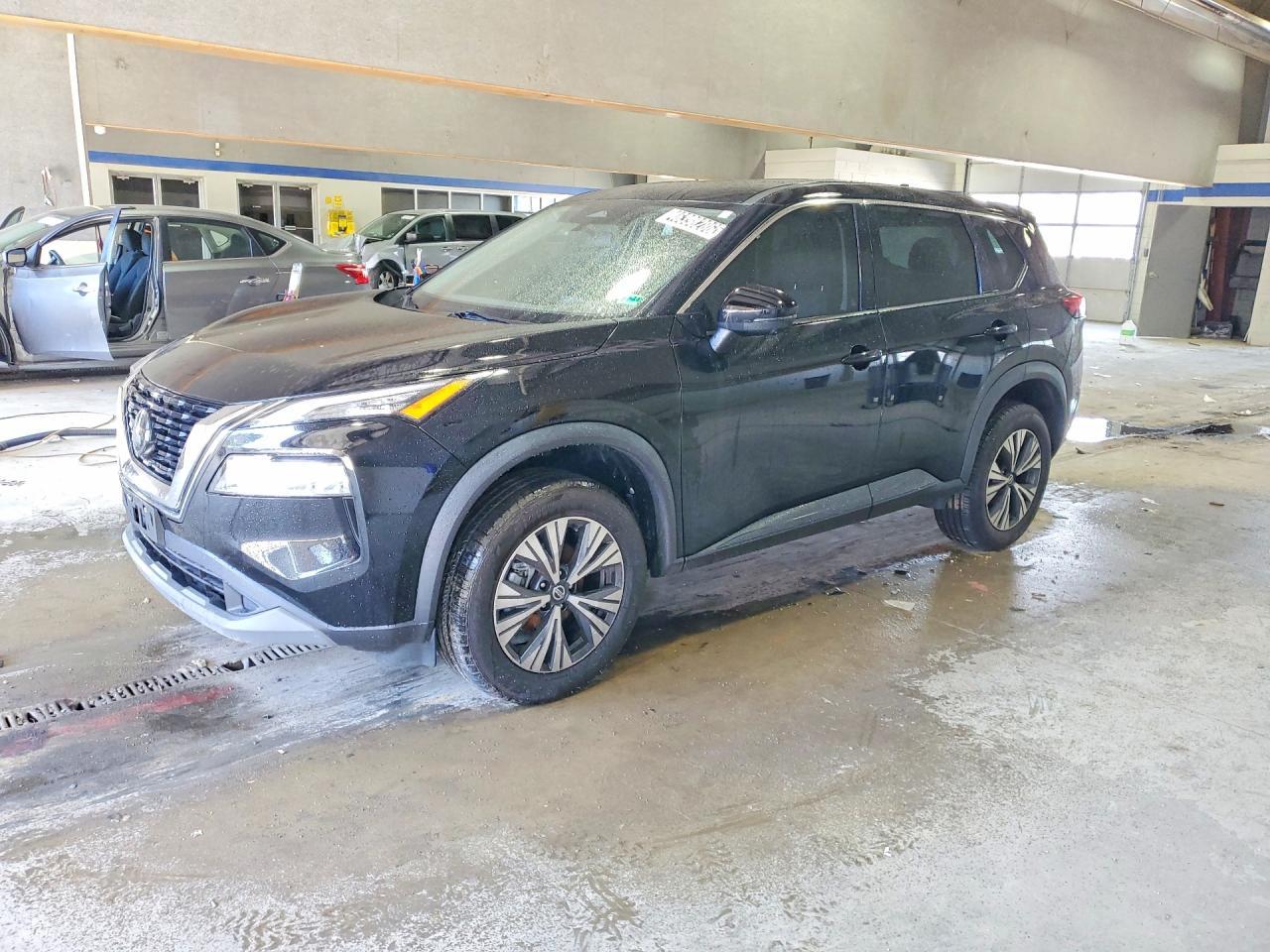 2021 Nissan Rogue Sv - zdjęcie główne