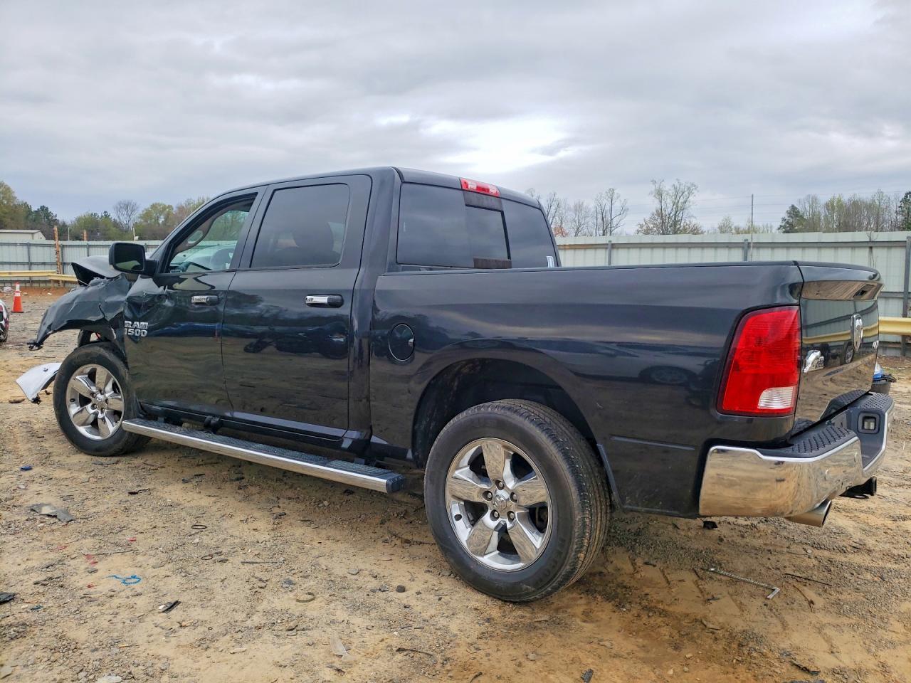 2018 Ram 1500 Slt - zdjęcie 2