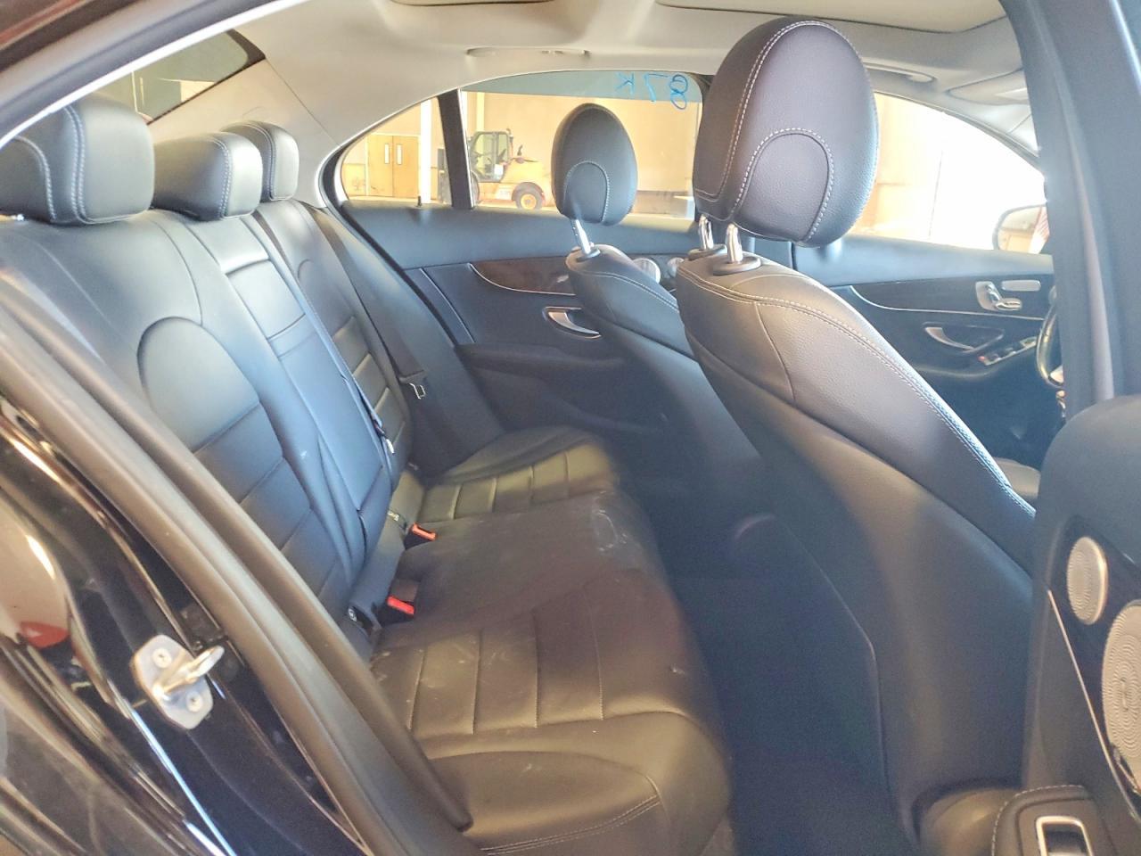 2018 Mercedes-Benz C 300 4Matic - zdjęcie 10