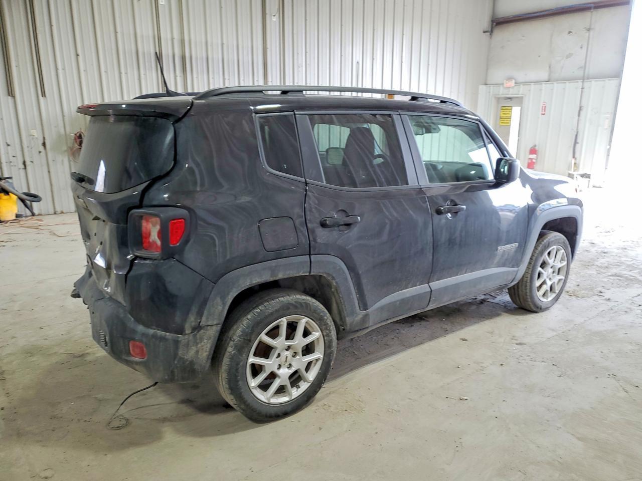 2023 Jeep Renegade Latitude - zdjęcie 3