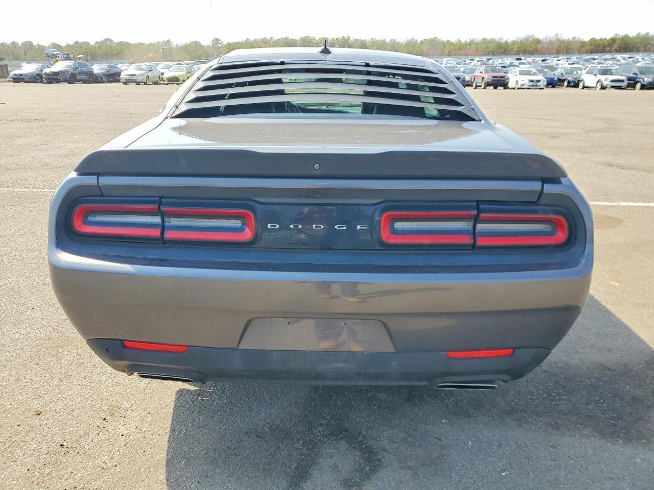 2018 Dodge Challenger R - zdjęcie 6