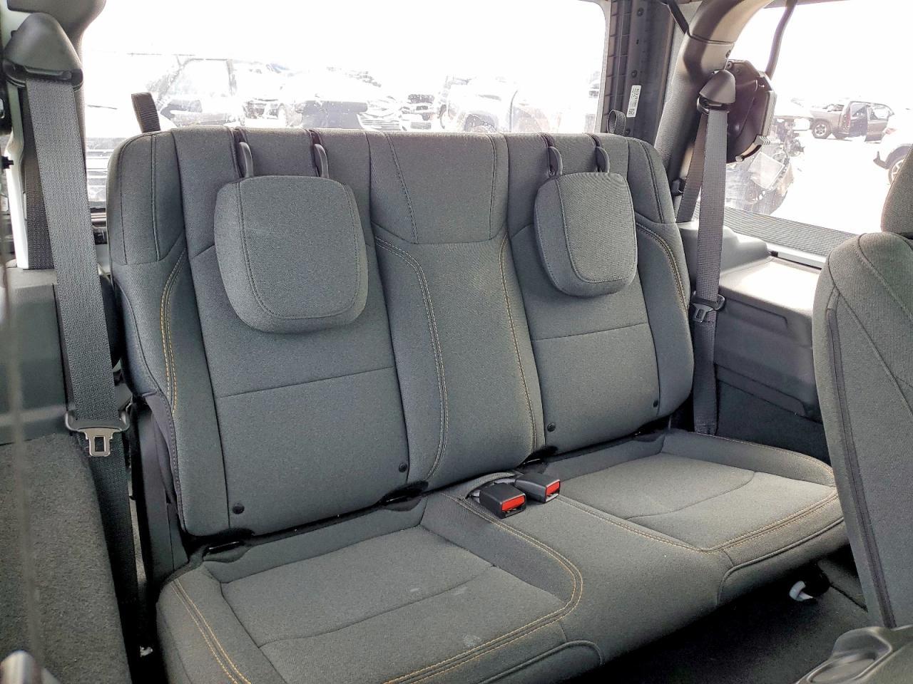 2025 Jeep Wrangler Sport - zdjęcie 10