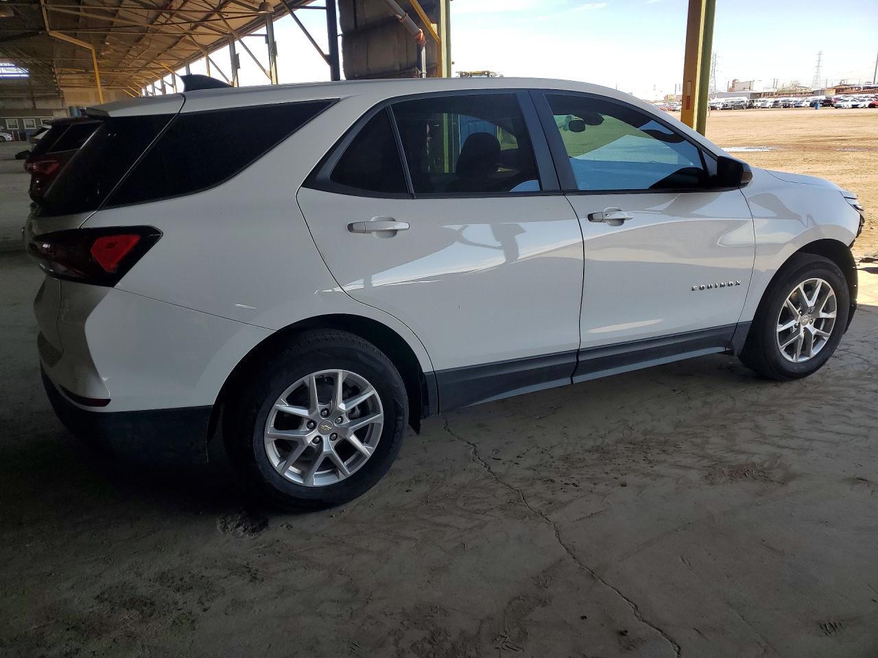 2024 Chevrolet Equinox Ls - zdjęcie 3