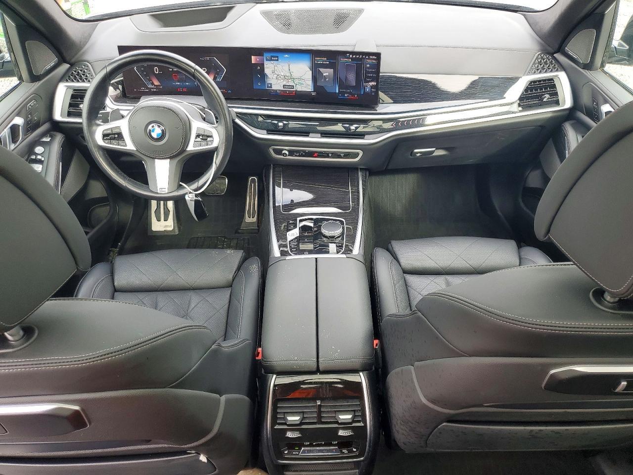2023 BMW X7 xDrive40I - zdjęcie 8
