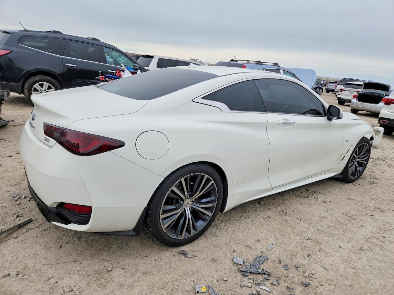 2018 Infiniti Q60 3.0T Luxe - zdjęcie 3