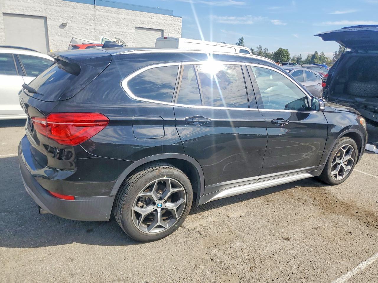 2017 BMW X1 Sdrive28I - zdjęcie 3