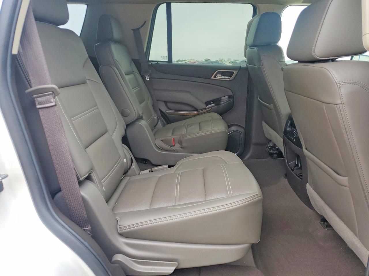 2019 GMC Yukon Denali - zdjęcie 11