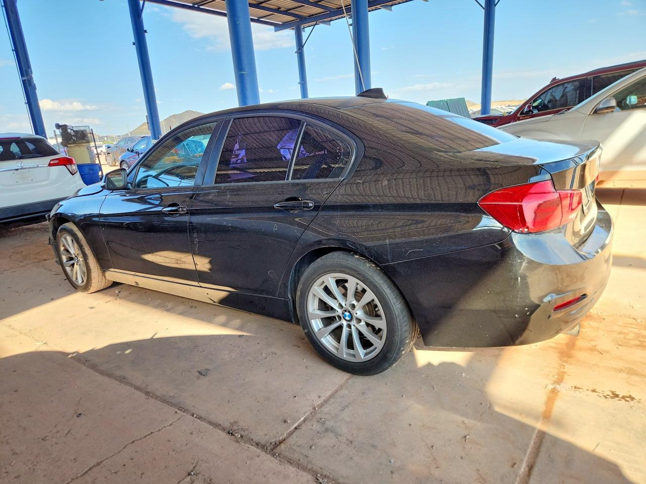 2016 BMW 320 I - zdjęcie 2