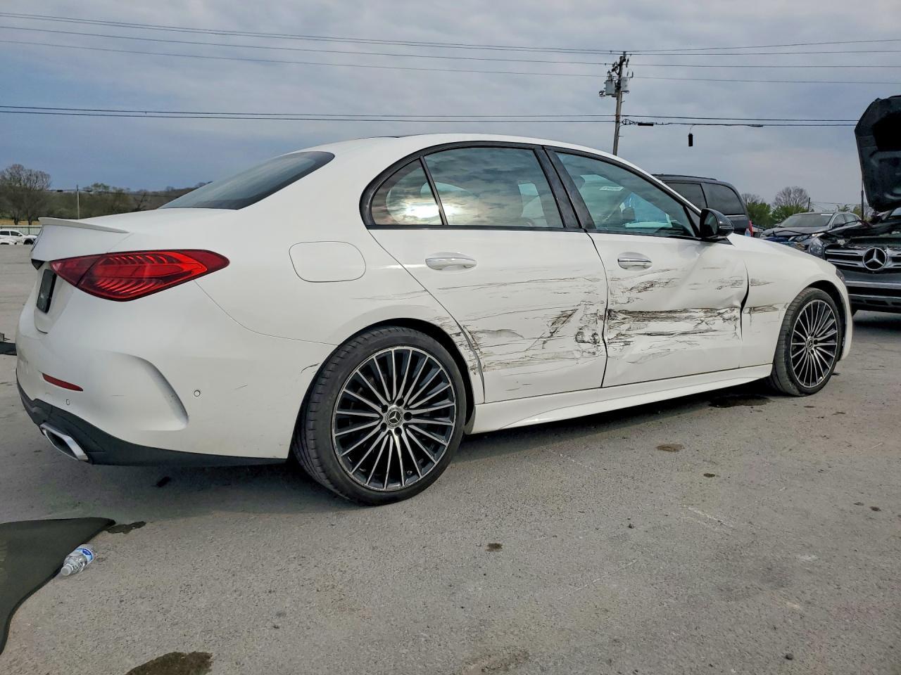 2023 Mercedes-Benz C 300 - zdjęcie 3