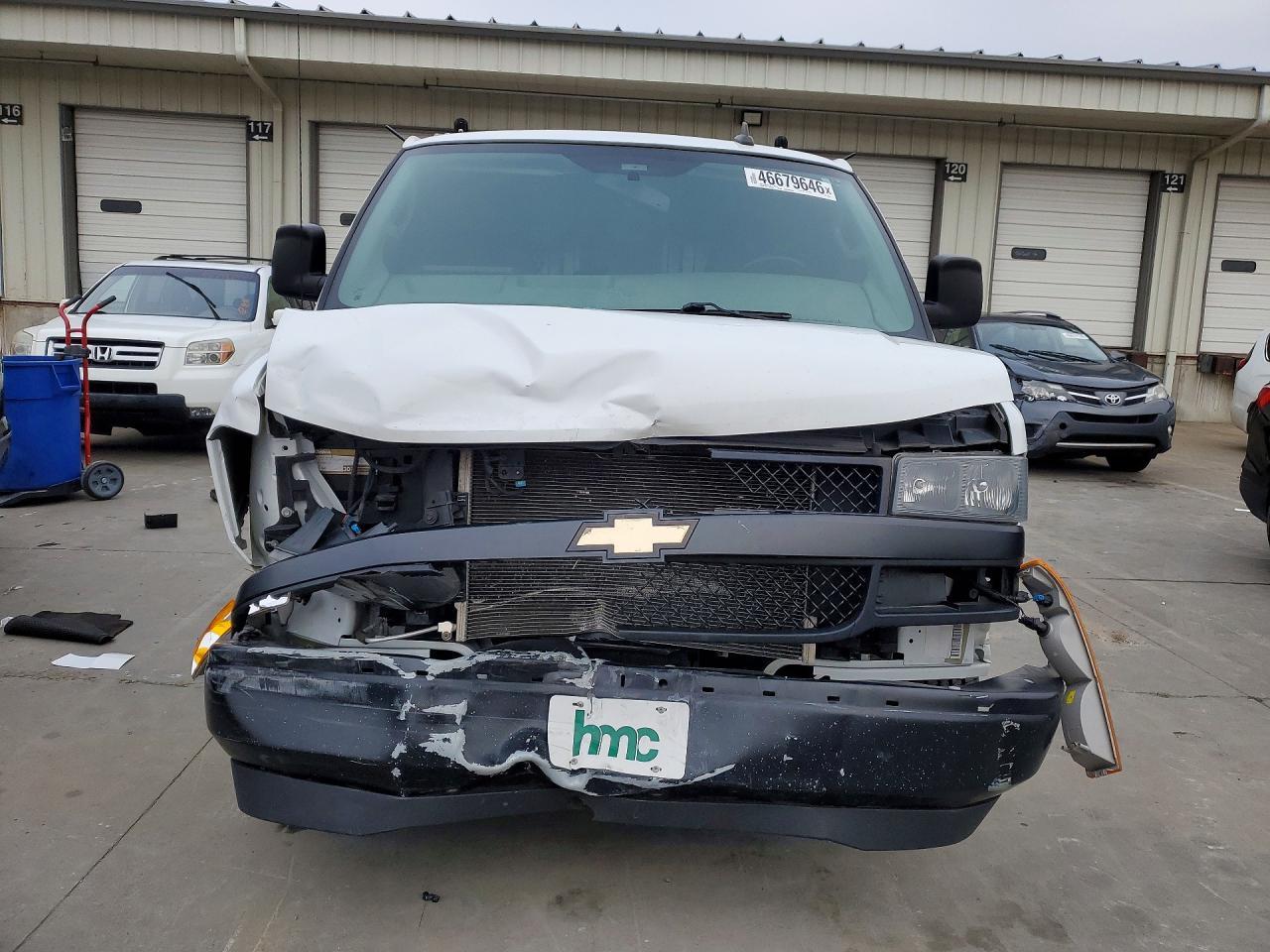 2022 Chevrolet Express G2500 - zdjęcie 5