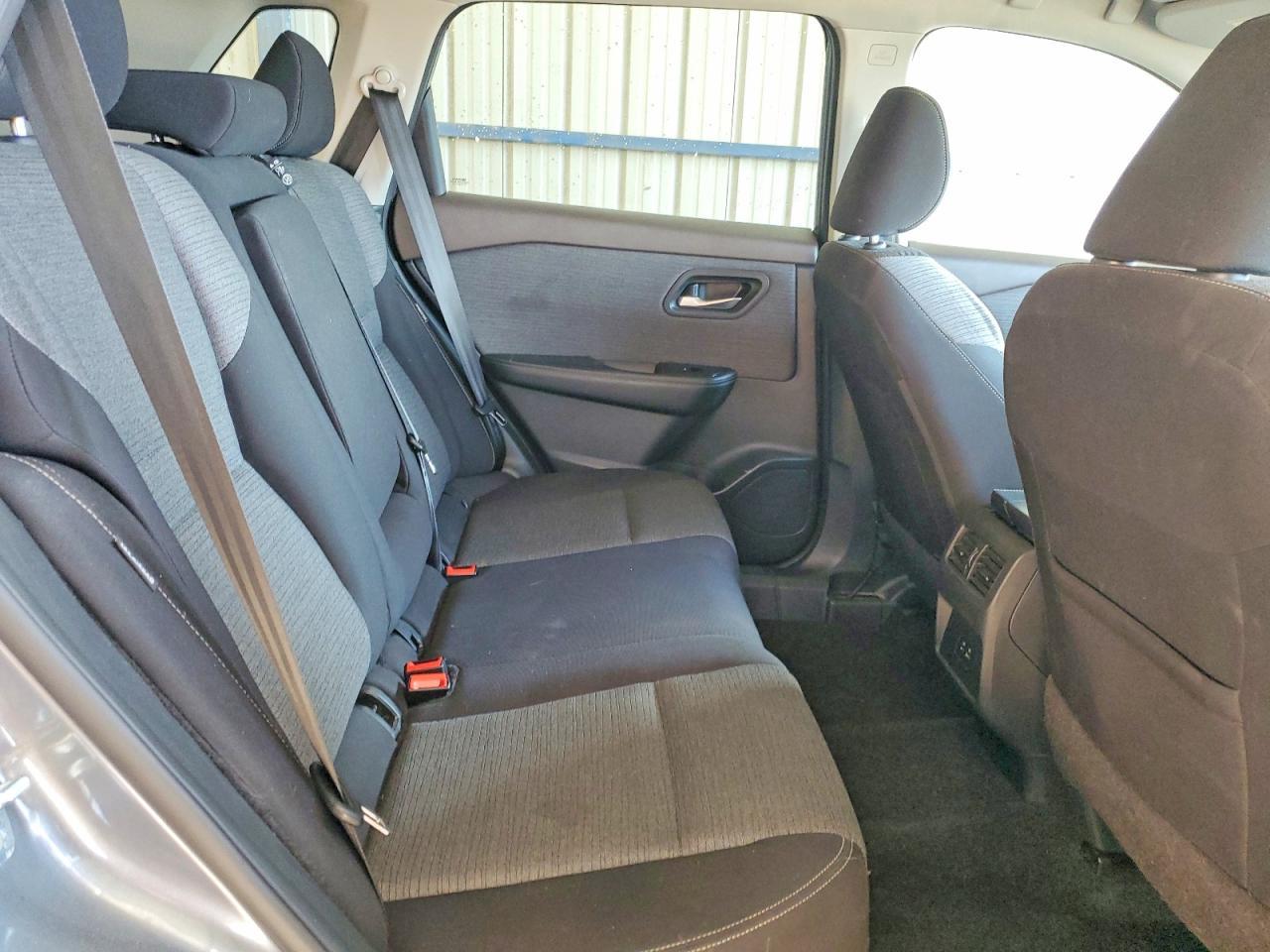 2023 Nissan Rogue Sv - zdjęcie 11