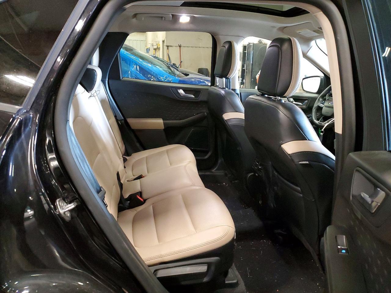 2020 Ford Escape - zdjęcie 11