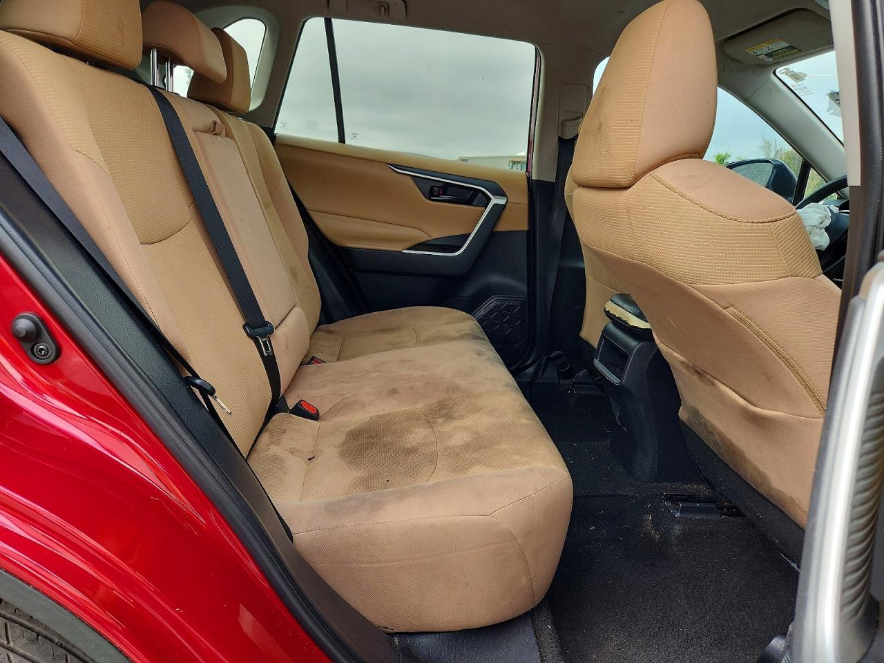 2019 Toyota Rav4 Le - zdjęcie 11