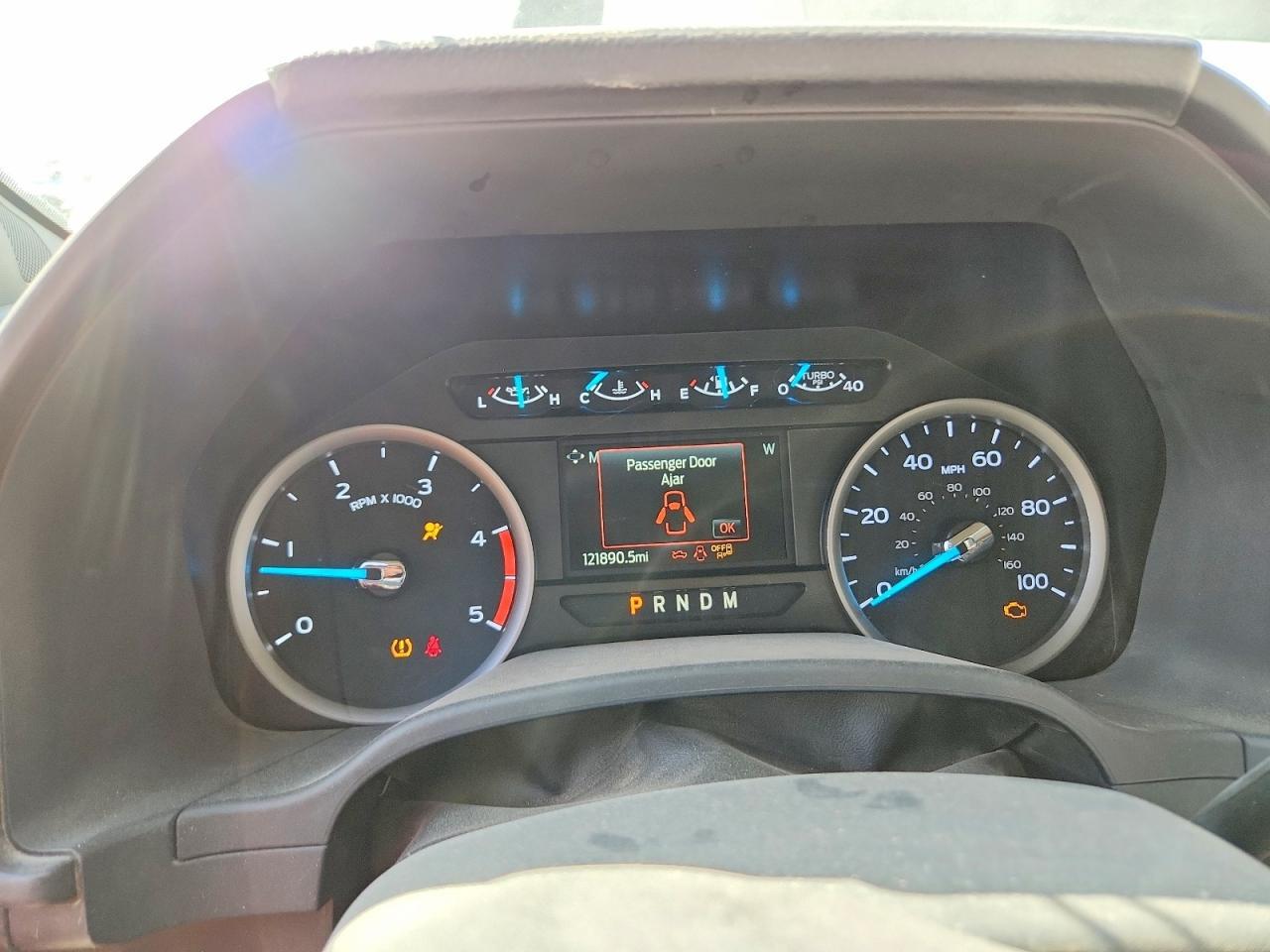 2022 Ford F250 Super Duty - zdjęcie 9