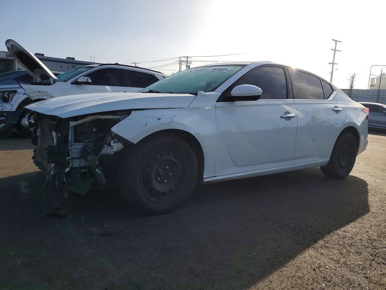 2019 Nissan Altima 2.5 S - zdjęcie główne