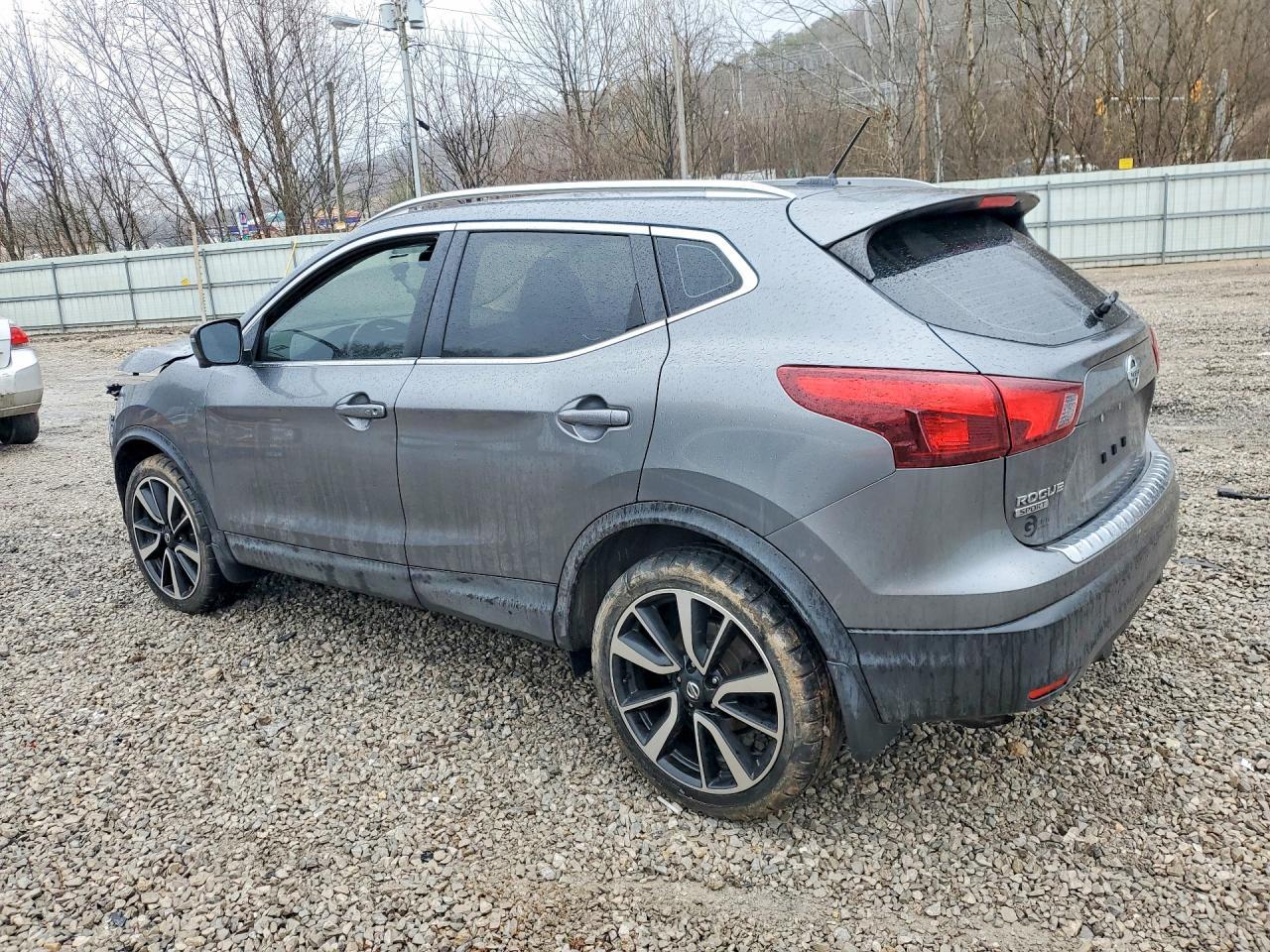 2018 Nissan Rogue Sport Sl - zdjęcie 2