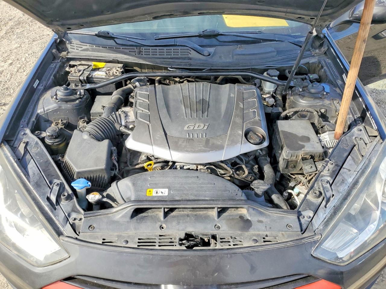 2013 Hyundai Genesis Coupe 3.8 R-Spec - zdjęcie 11