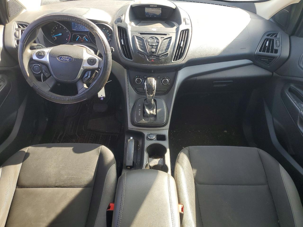 2014 Ford Escape S - zdjęcie 8