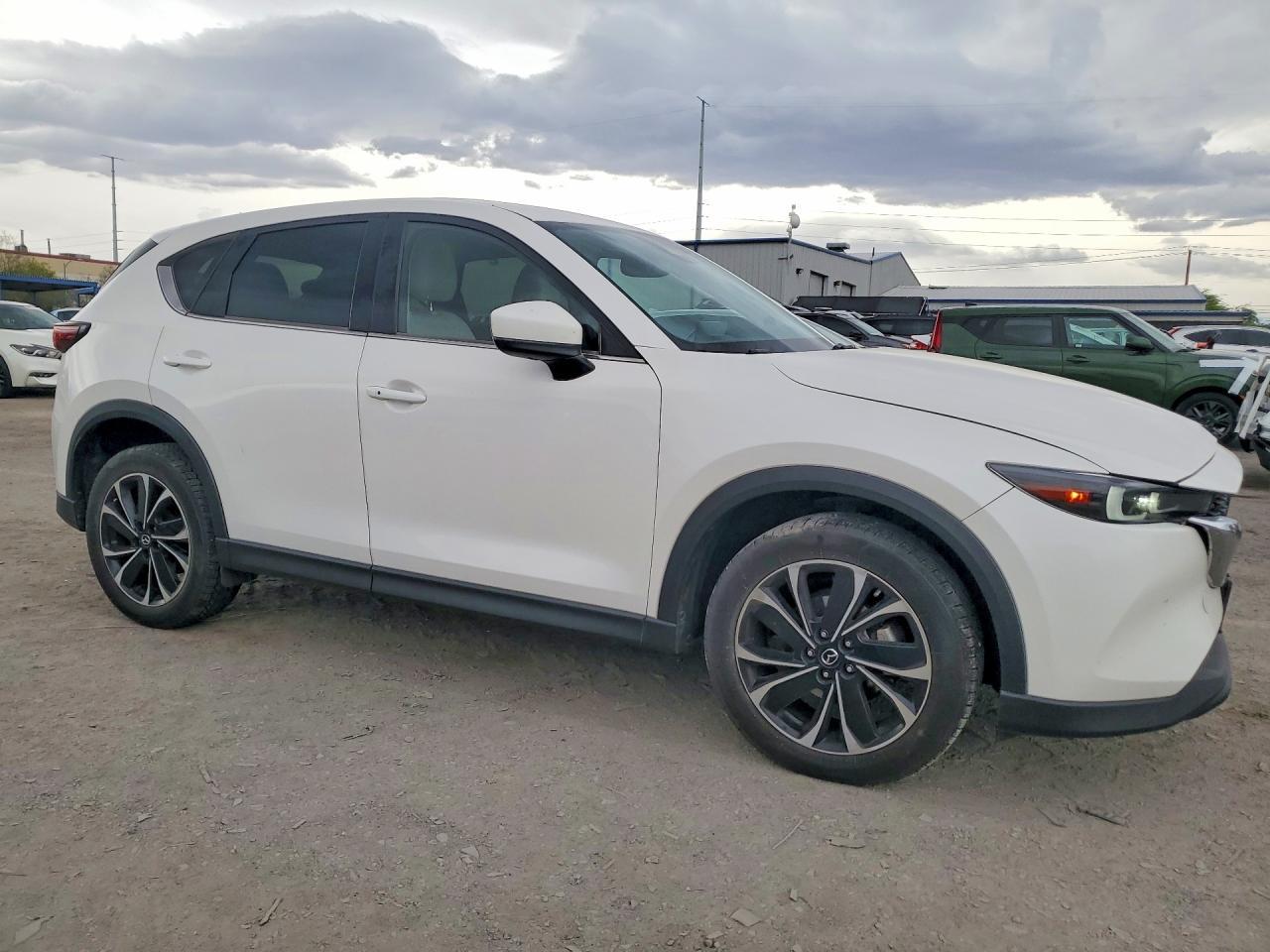 2022 Mazda Cx-5 Premium - zdjęcie 4