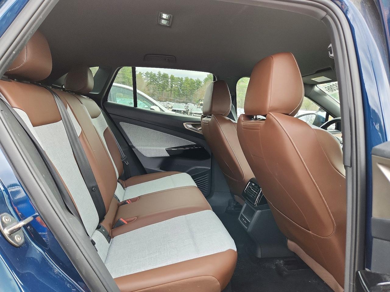 2023 Volkswagen Id.4 Pro - zdjęcie 11