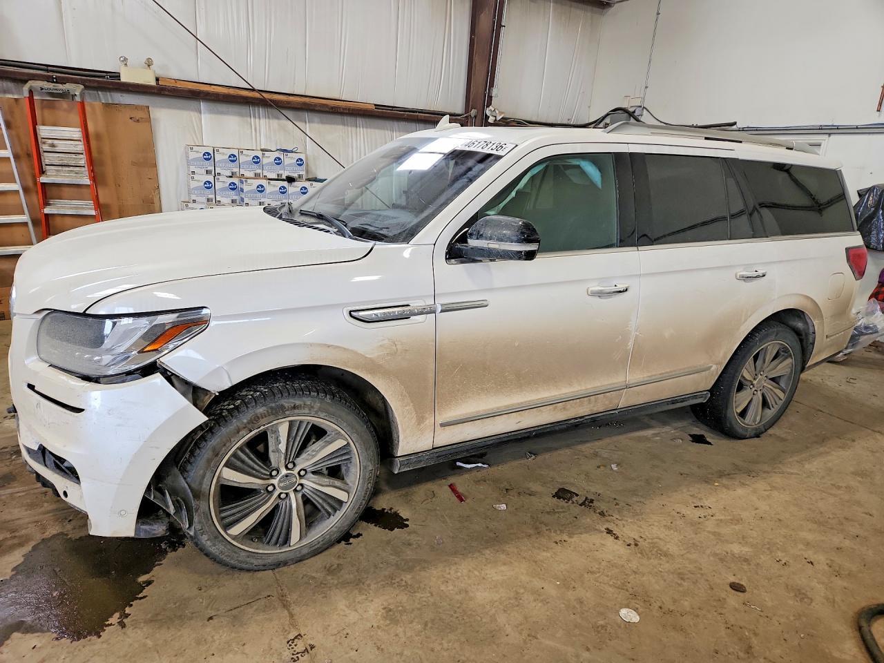 2019 Lincoln Navigator Reserve - zdjęcie główne