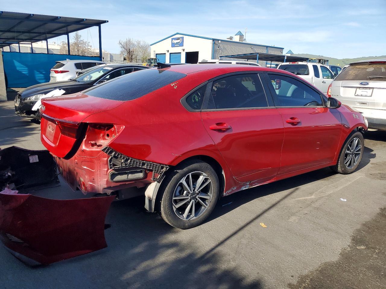 2022 Kia Forte Lxs - zdjęcie 3