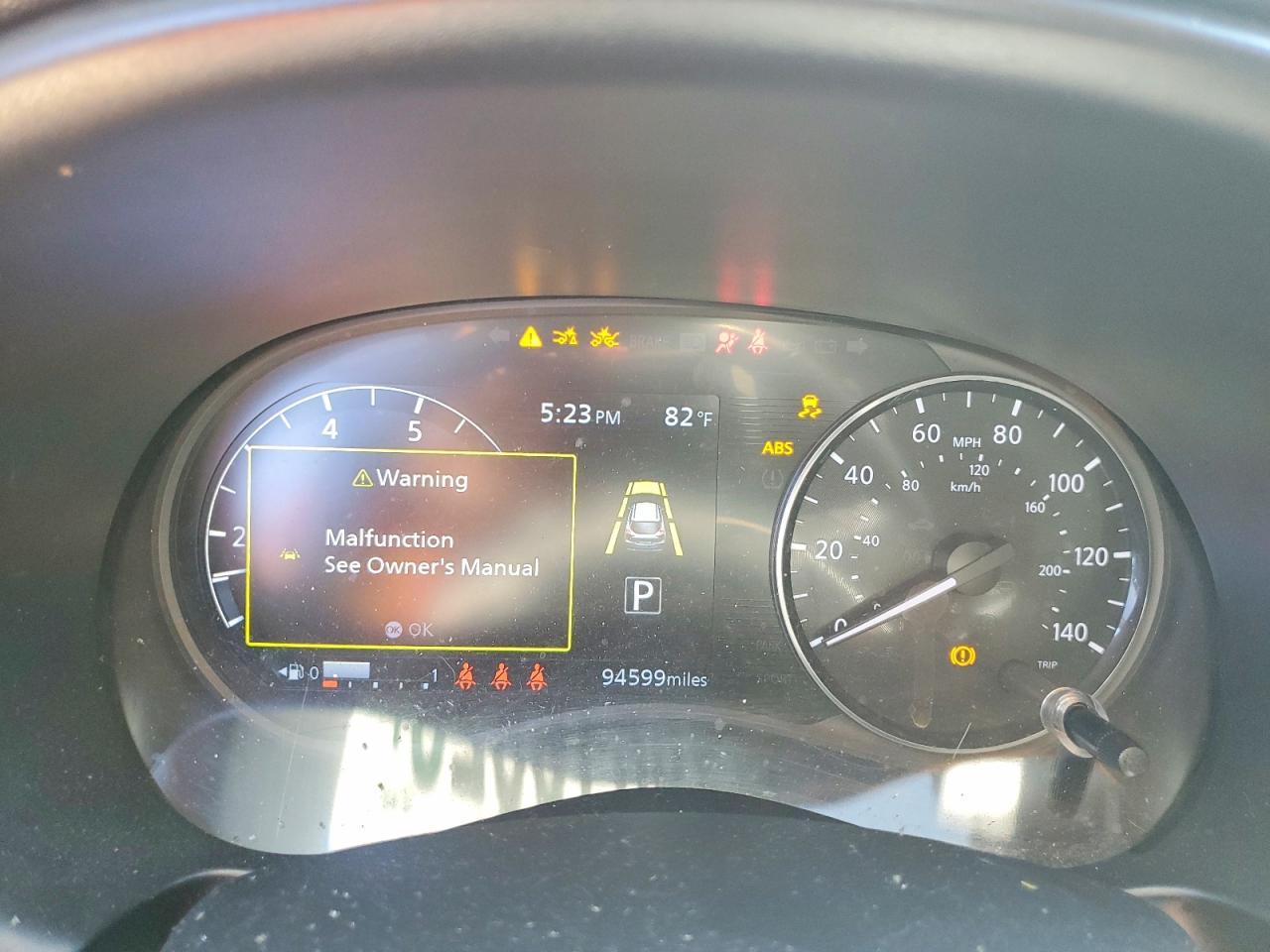 2021 Nissan Kicks Sr - zdjęcie 9