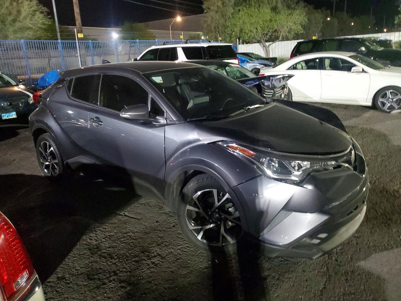 2019 Toyota C-Hr Limited - zdjęcie 4