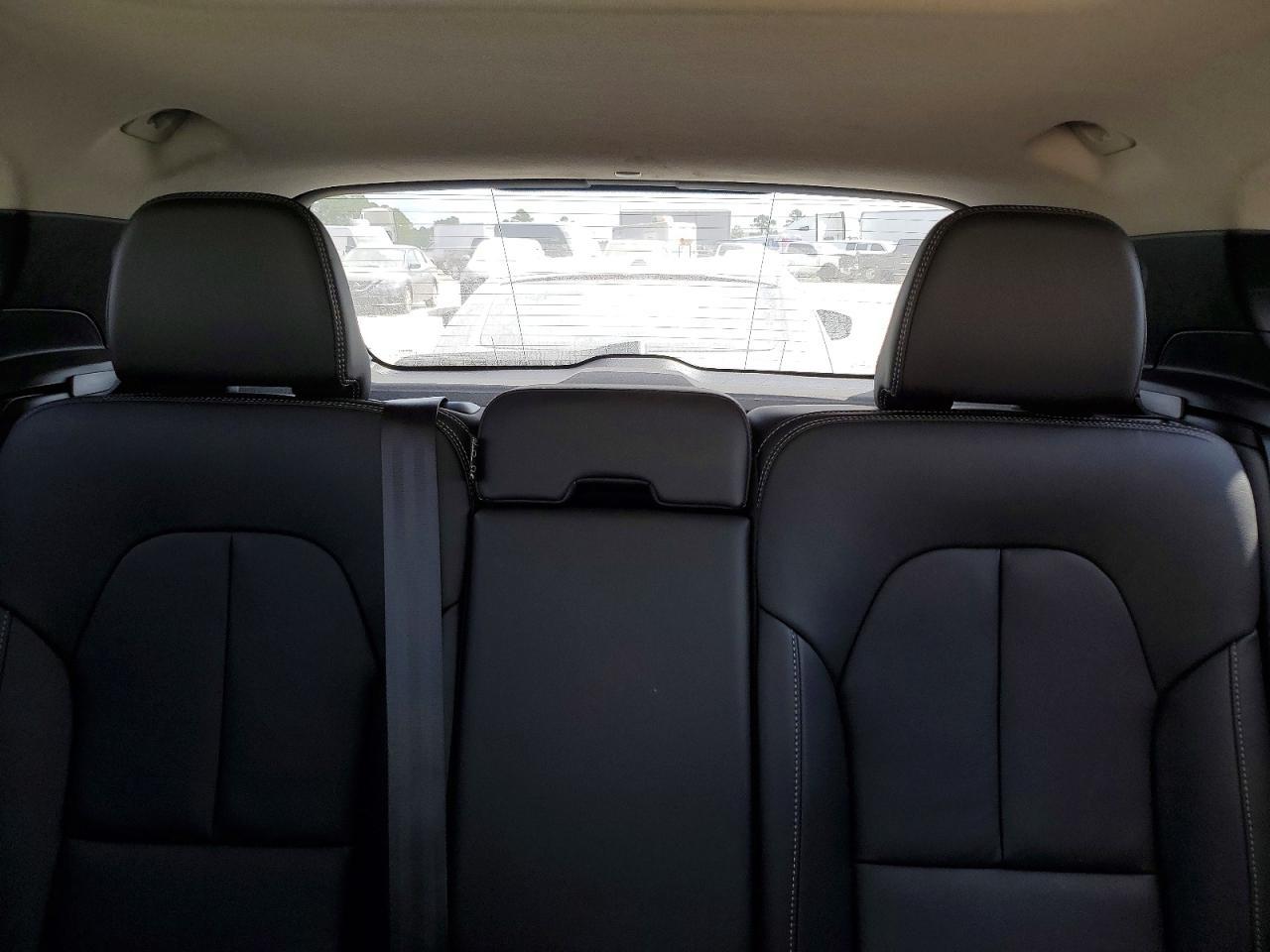 2025 Volvo Xc40 Core - zdjęcie 10