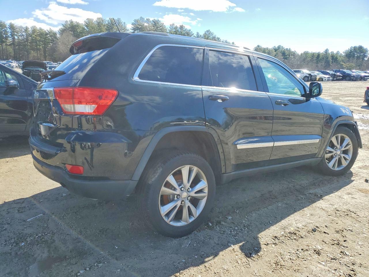 2013 Jeep Grand Cherokee Laredo - zdjęcie 3