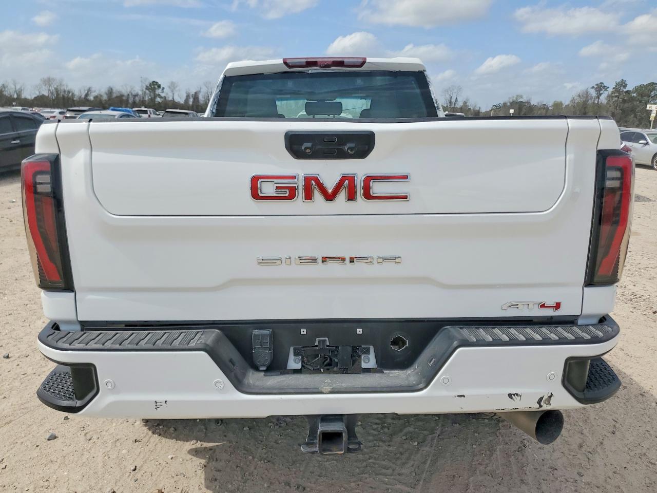 2024 GMC Sierra K2500 At4 - zdjęcie 6