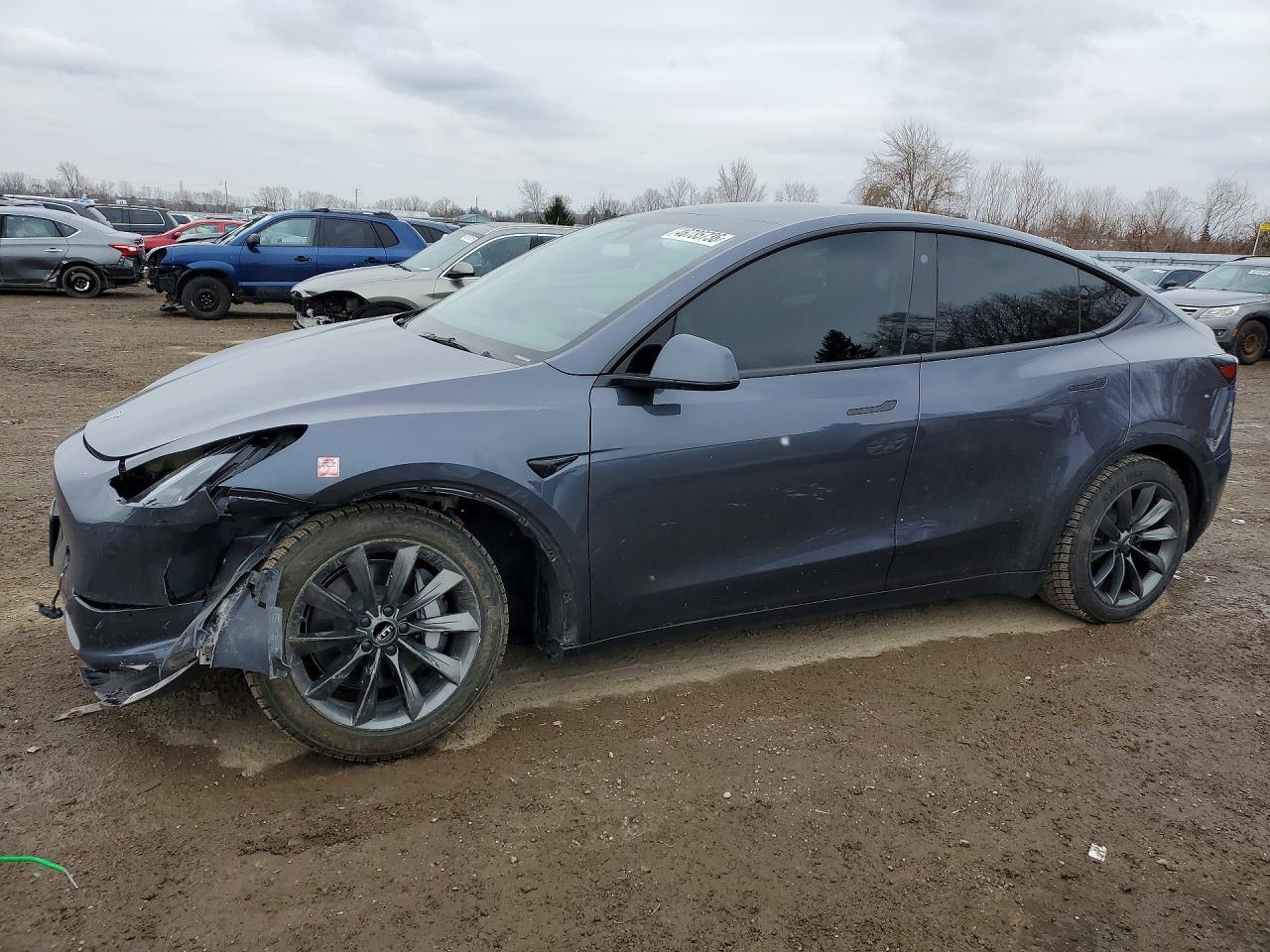 2023 Tesla Model Y - zdjęcie główne