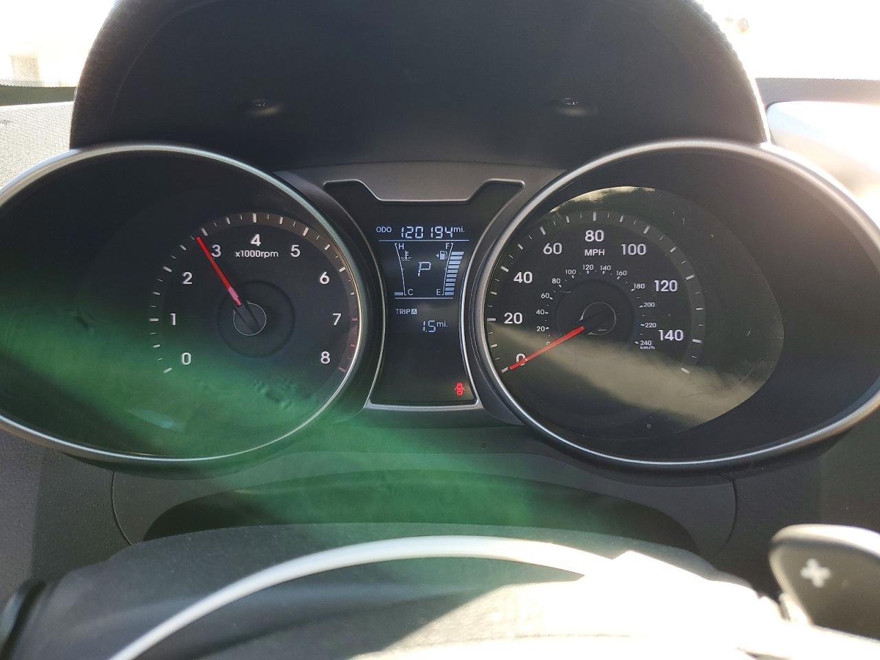 2016 Hyundai Veloster Base - zdjęcie 9