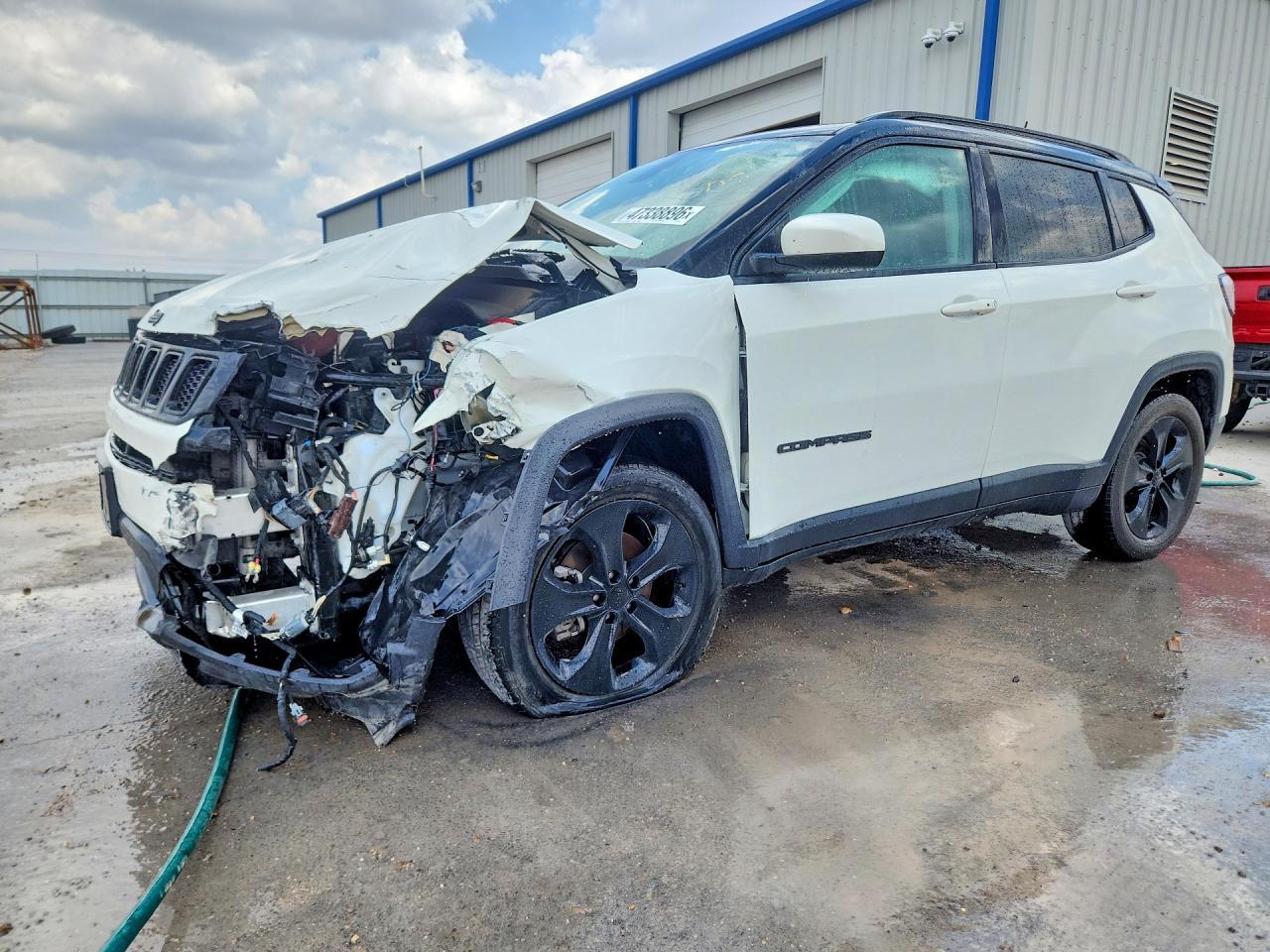 2021 Jeep Compass Latitude - zdjęcie główne