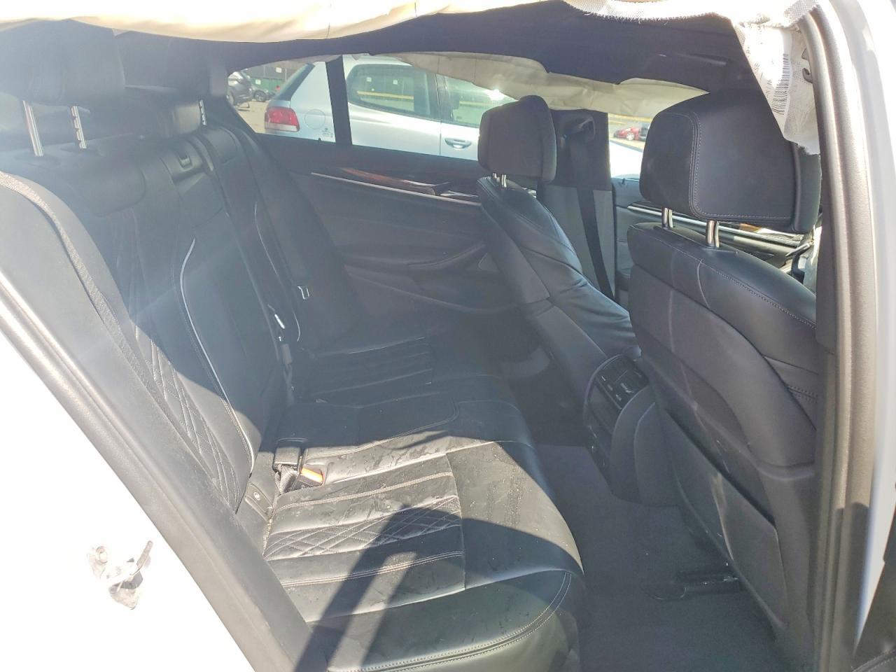 2018 BMW 530 I - zdjęcie 10