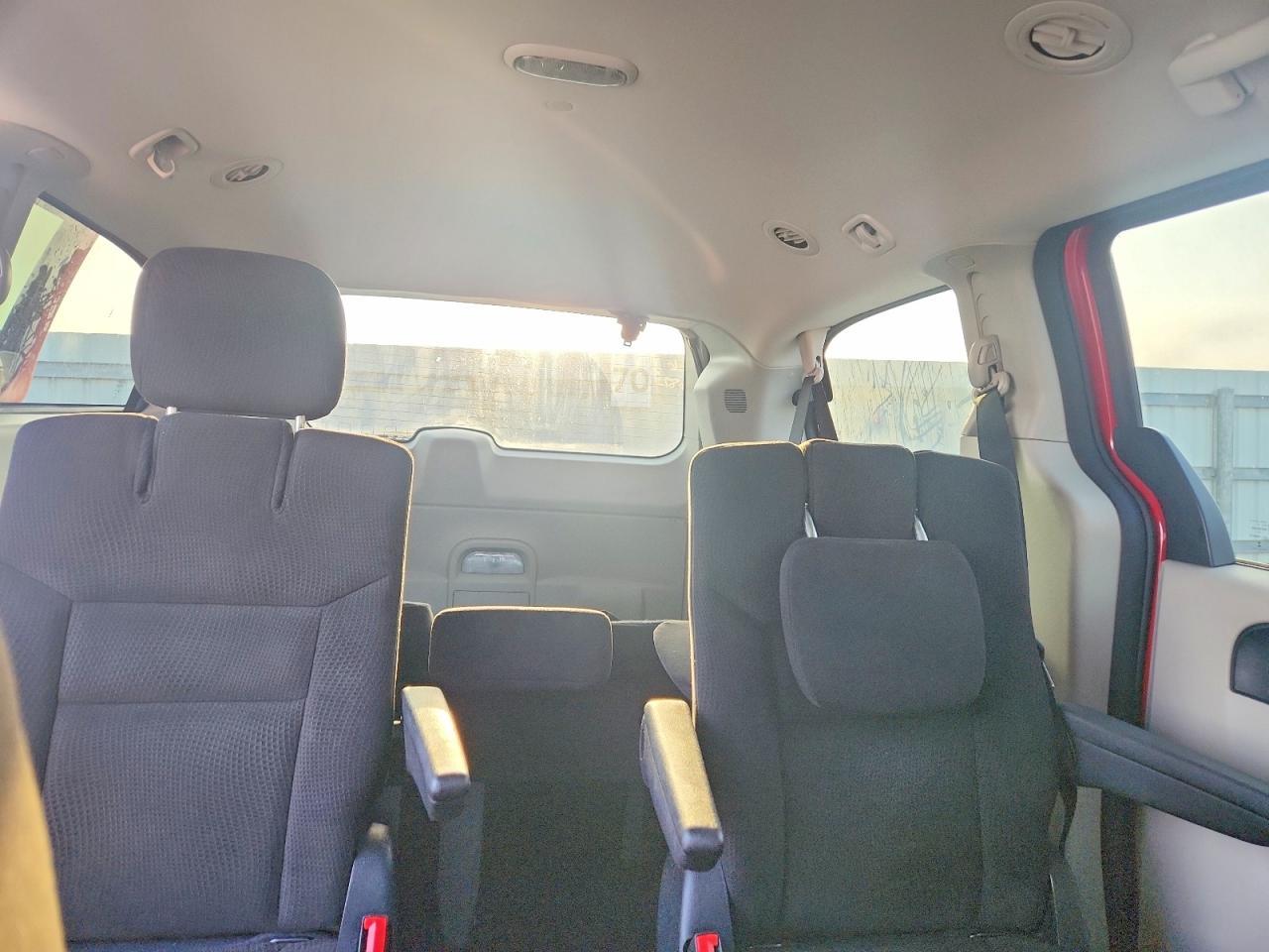 2014 Dodge Grand Caravan Sxt - zdjęcie 10