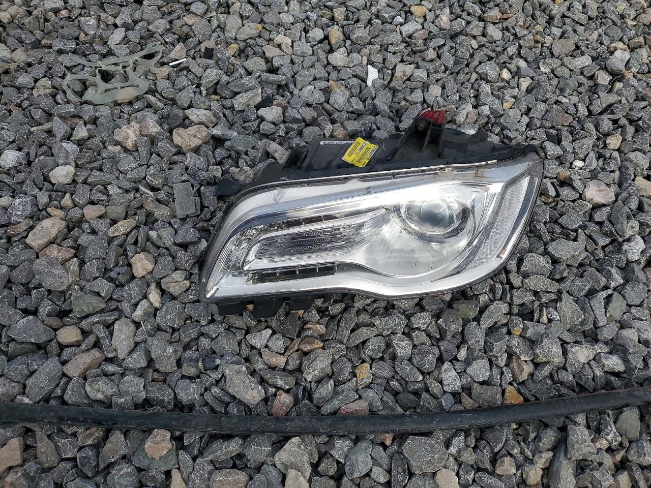 2016 Chrysler 300 Limited - zdjęcie 12