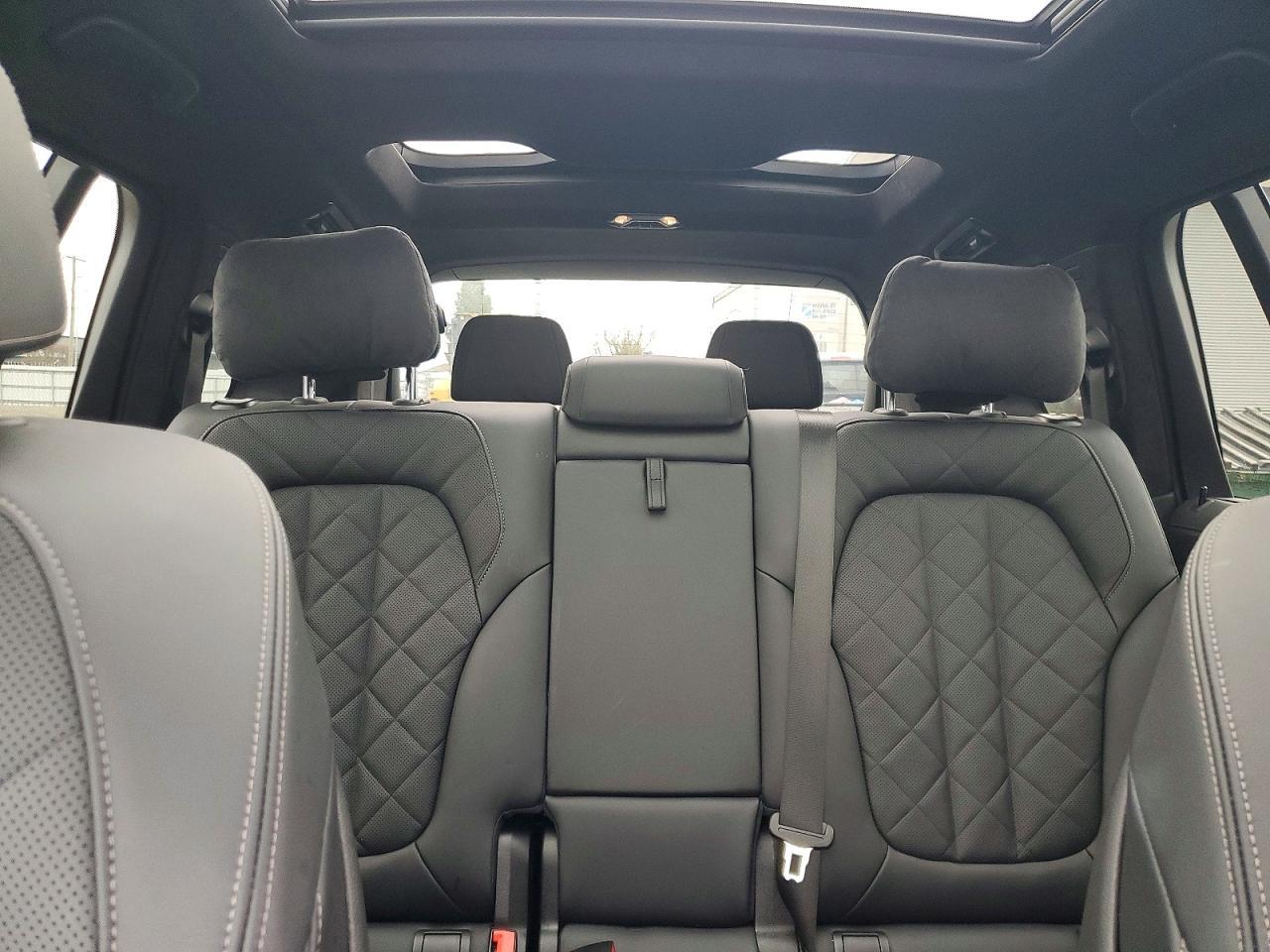 2023 BMW X7 xDrive40I - zdjęcie 10