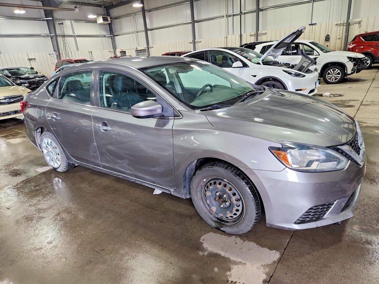 2017 Nissan Sentra S - zdjęcie 4