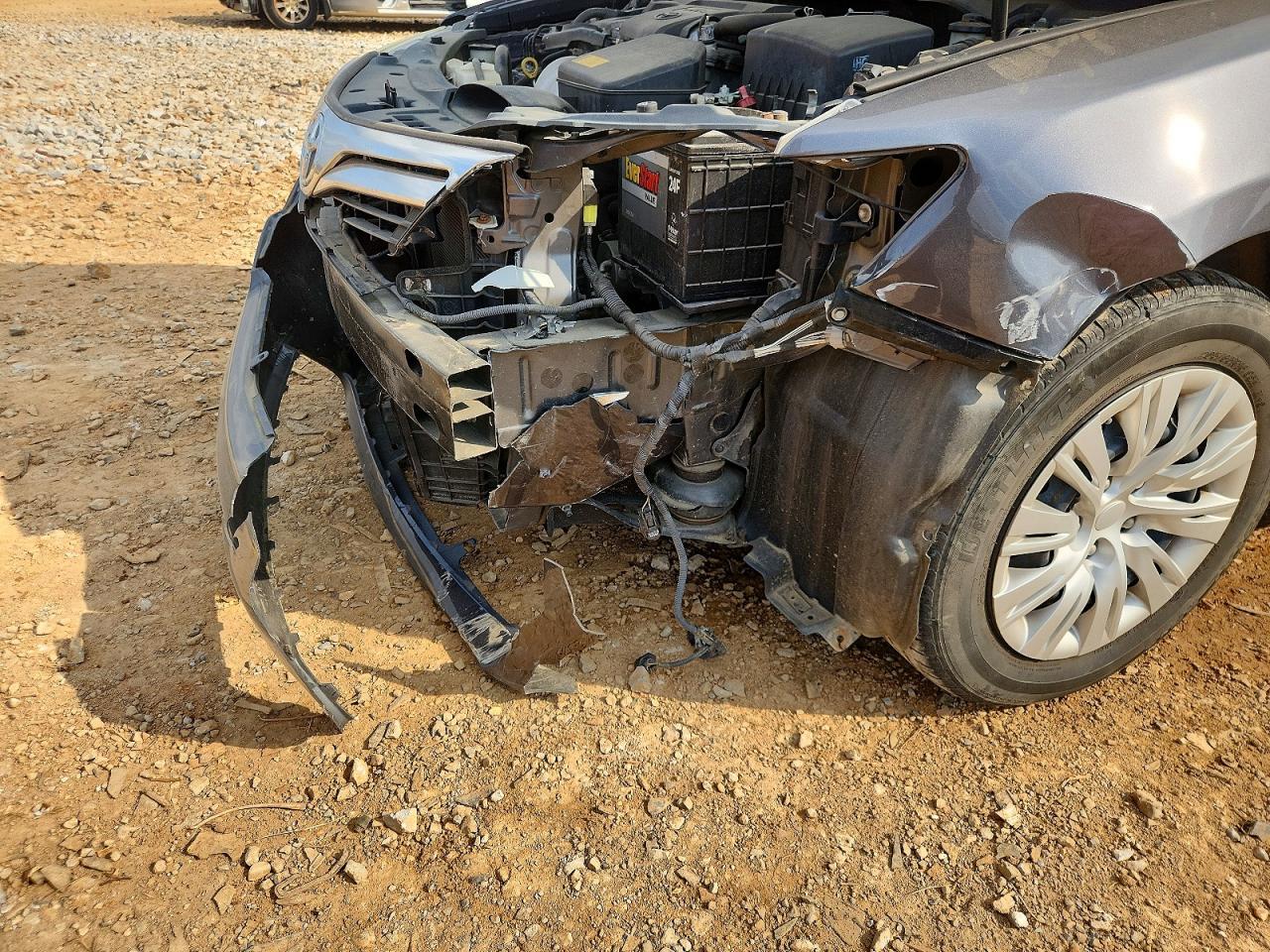 2013 Toyota Camry Le - zdjęcie 12