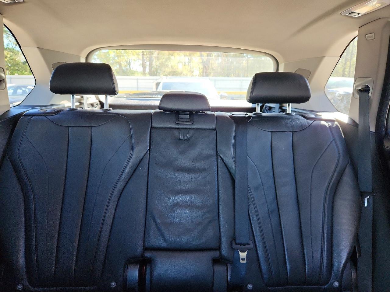 2016 BMW X5 xDrive50I - zdjęcie 10