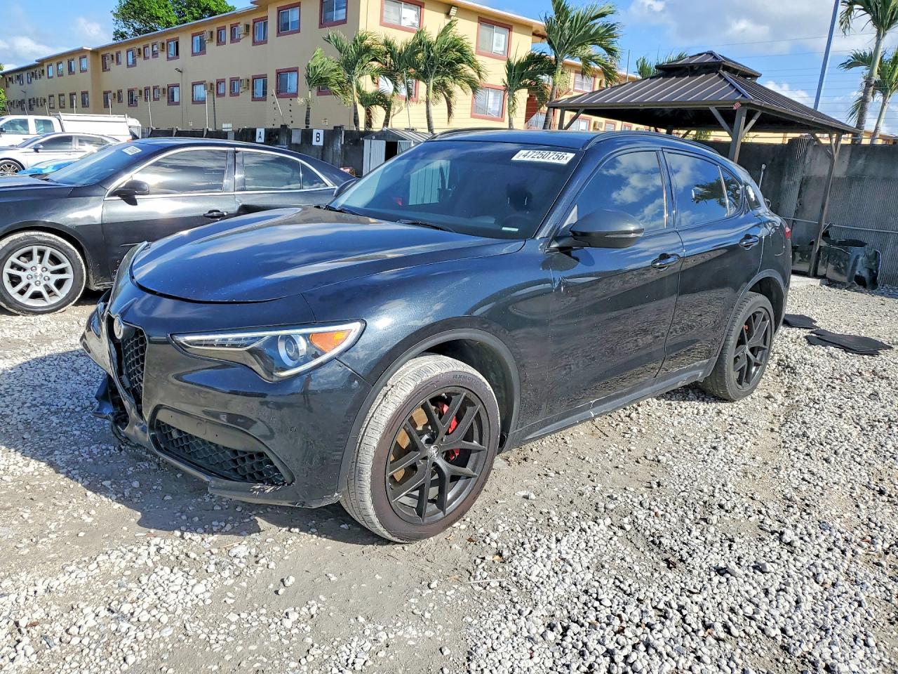 2019 Alfa Romeo Stelvio - zdjęcie główne