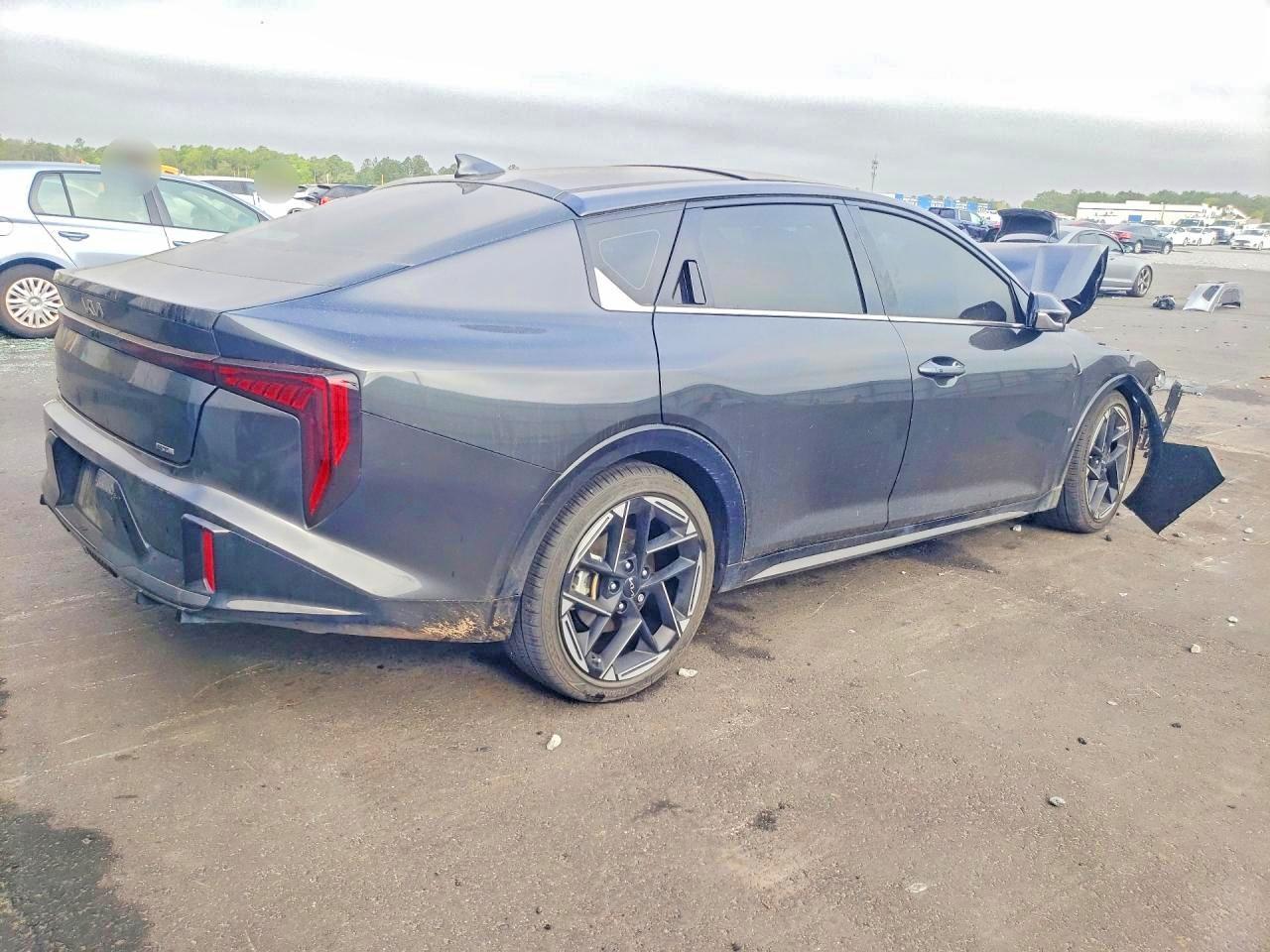 2025 Kia K4 Gt-Line - zdjęcie 3