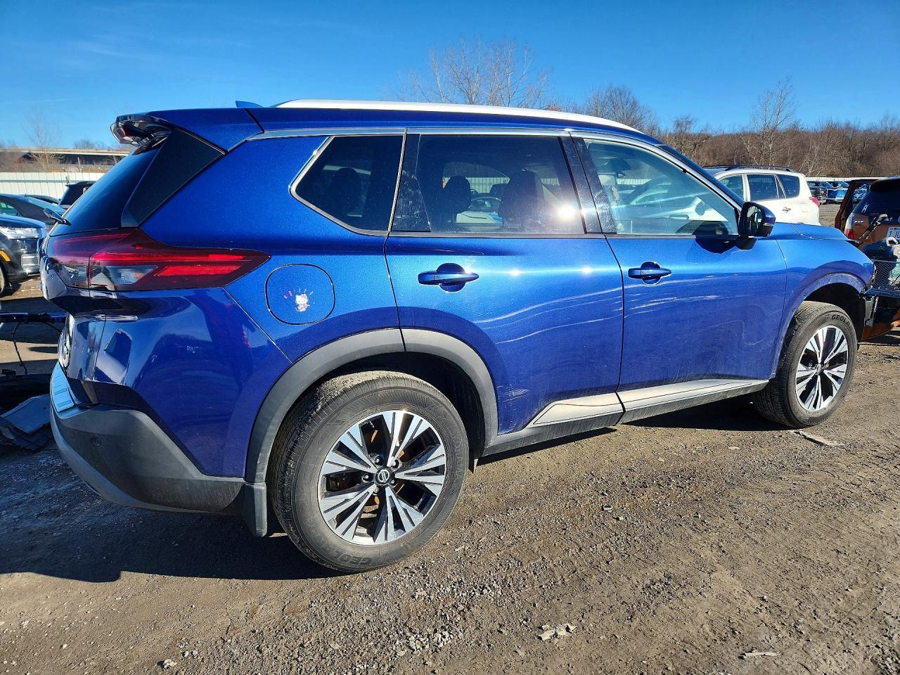 2021 Nissan Rogue Sv - zdjęcie 3