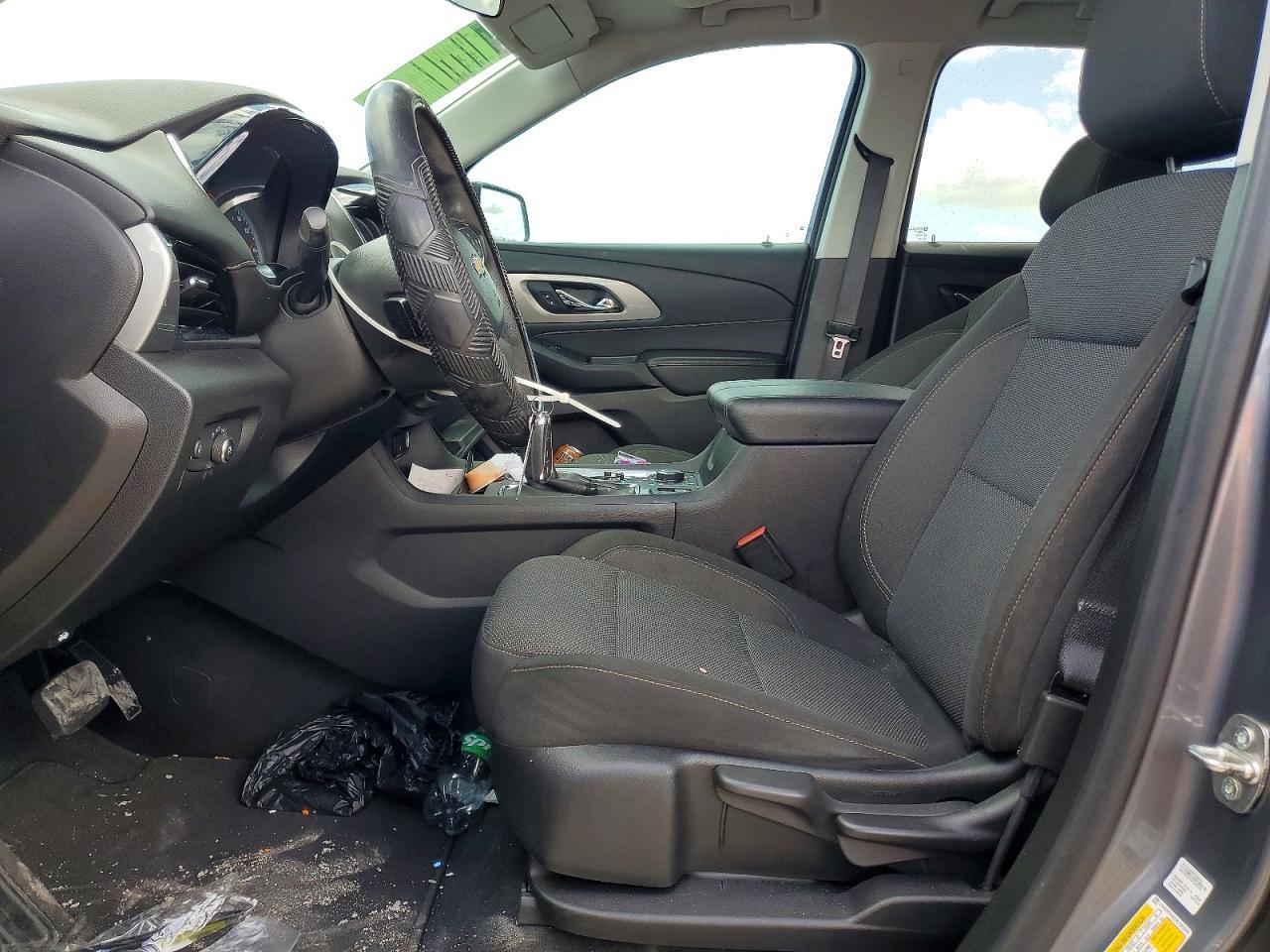 2021 Chevrolet Traverse Ls - zdjęcie 7