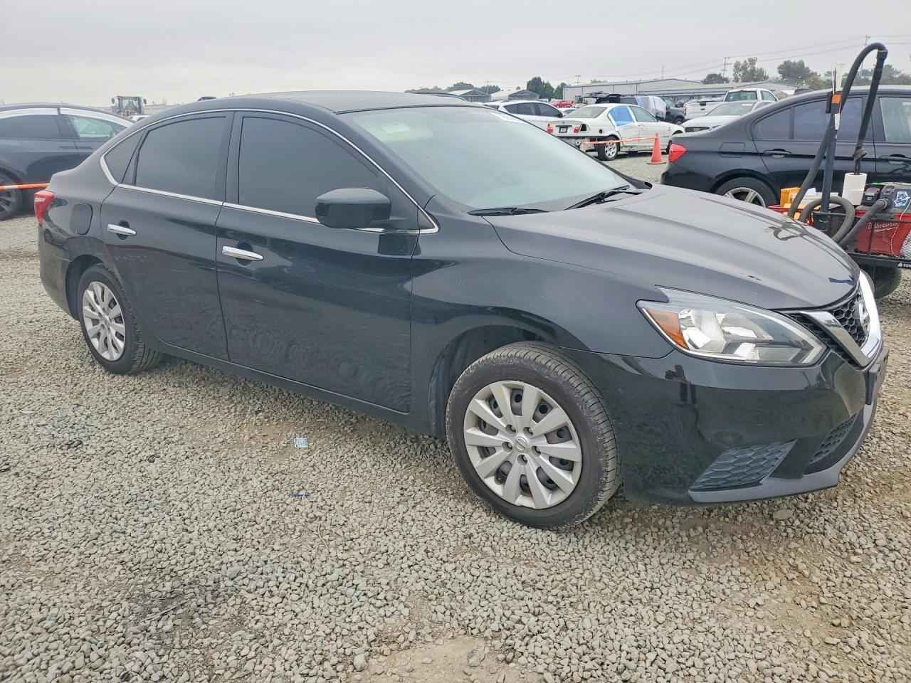 2019 Nissan Sentra S - zdjęcie 4